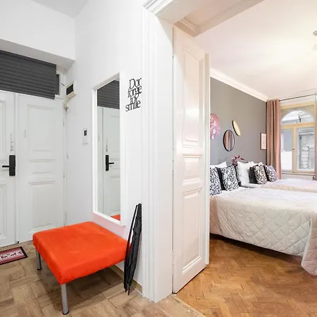 Cinematic With Pool Table & Cinema In The Heart Of *