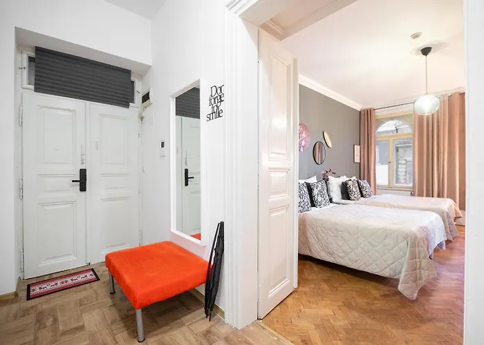 Cinematic With Pool Table & Cinema In The Heart Of *