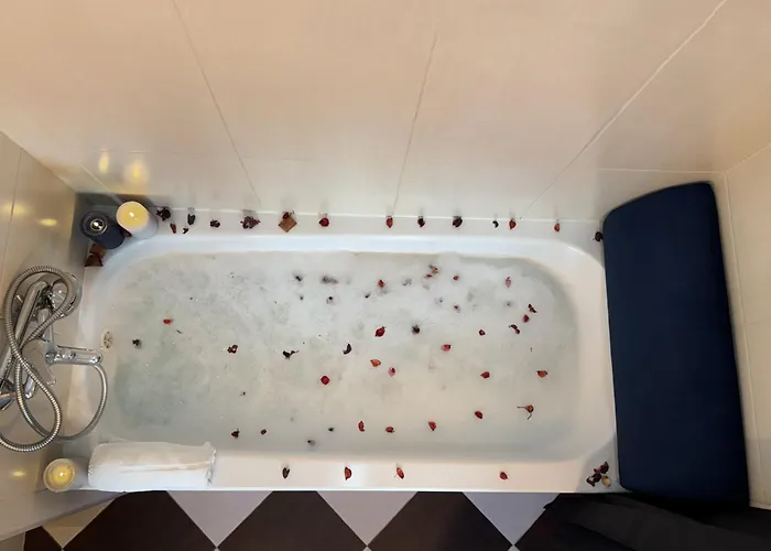 Διαμέρισμα Cinematic With Pool Table & Cinema In The Heart Of